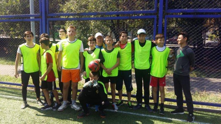 Наши футболисты