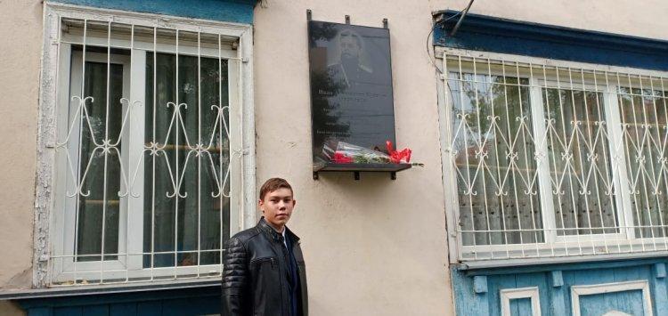 В гимназии представители Республики Коми. Снимают фильм о Куратове И.А.