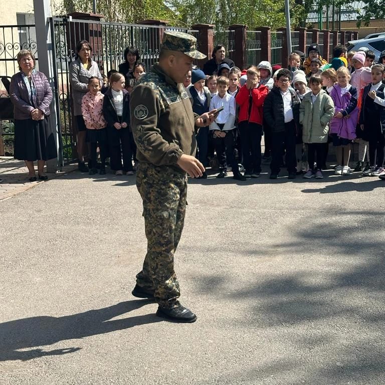 Бүгін 20.04.2023 жылы сейсмикалық жаттығулар өткізілді. Сегодня 20.04.2023 году, провели сейсмотренировку.