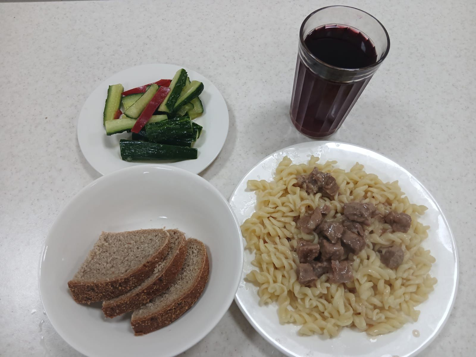 Бюджет қаражаты есебінен орта білім беру ұйымдарында білім алушыларды тегін тамақтандыруды ұйымдастыру үшін төрт апталық ас мәзірі