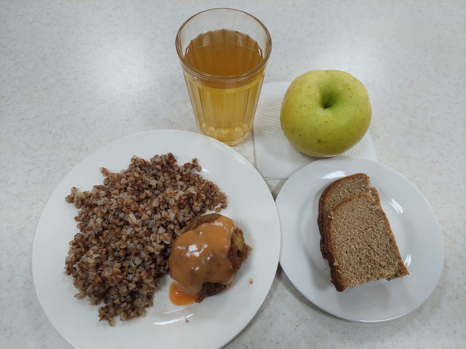 Бюджет қаражаты есебінен орта білім беру ұйымдарында білім алушыларды тегін тамақтандыруды ұйымдастыру үшін төрт апталық ас мәзірі