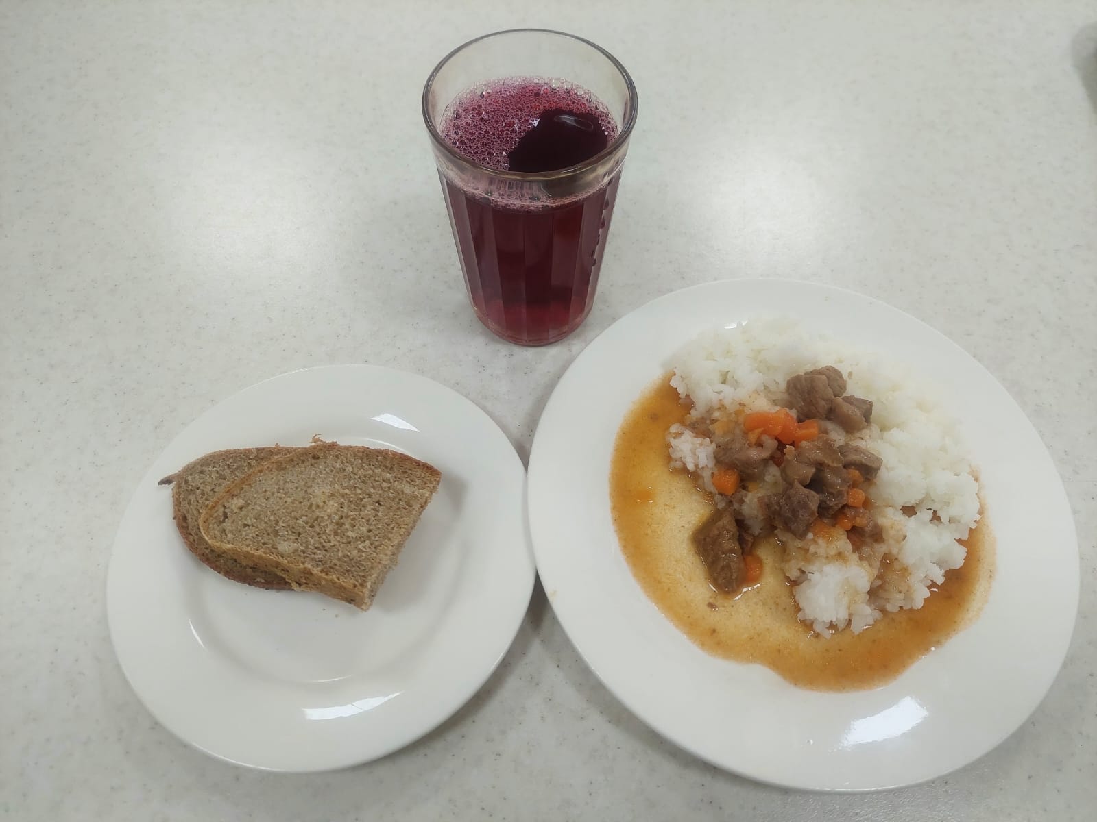 Бюджет қаражаты есебінен орта білім беру ұйымдарында білім алушыларды тегін тамақтандыруды ұйымдастыру үшін төрт апталық ас мәзірі